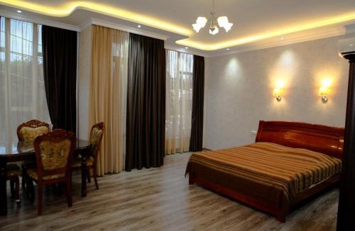 Zugdidi House | White Hotel Guesthouse