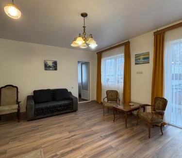 Akhali Ubani Apartment | white house apartament in borjomi
