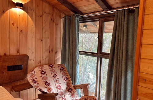 Khelvachauri Villa | Wooden Cabin in Nature: Sauna, Jacuzzi, BBQ & Fireplace