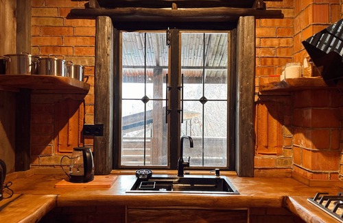 Khelvachauri Villa | Wooden Cabin in Nature: Sauna, Jacuzzi, BBQ & Fireplace