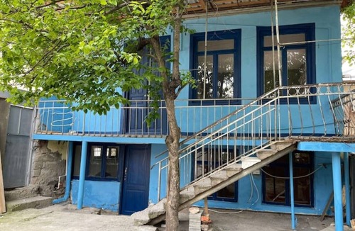 Chugureti House | Writers House. 3 Bedroom. Private yard in Old Tbilisi. Amazing views