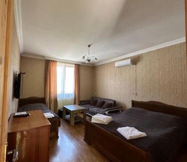 Akhali Ubani House | zeiko s guesthouse
