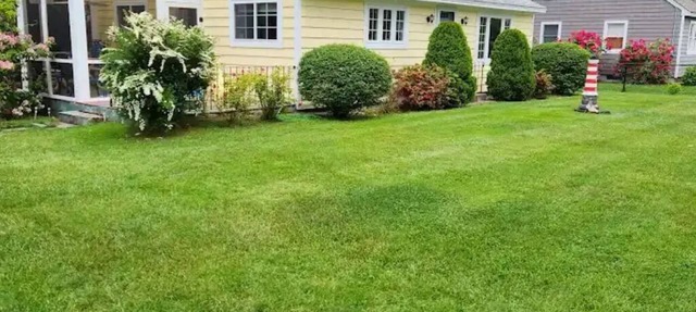 Charming 2-bedroom house in peaceful Ogunquit with AC and screened porch. in Ogunquit