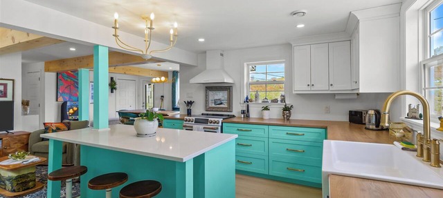 Samuelson House | Quidi Vidi | Deck + Spa Bath in St. John's