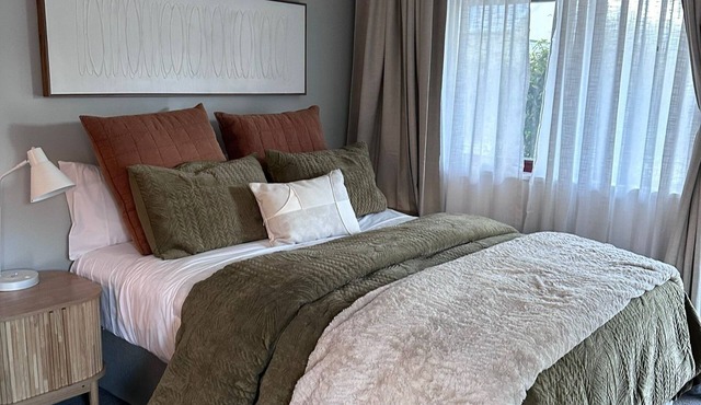 #1 Glenorchy Alpine Deluxe Suite (Modernised) in Glenorchy