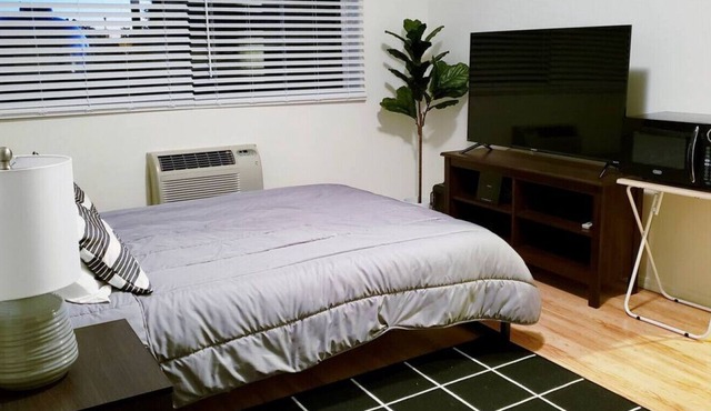 1339 E 8th St Studio · Fun Studio Guest House Near UofA in Tucson! in Tucson