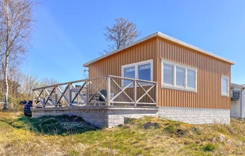 2 Bedroom Gorgeous Home In Frillesås in Frillesas