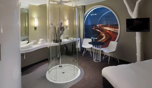 2 Modern Haven, Steps from City Center, Shops | Scenic Nature Trails Nearby in Amsterdam