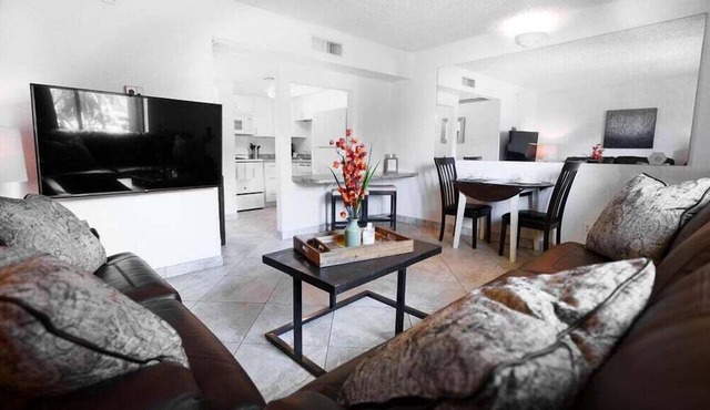 232 1 Bedroom Private Suite, great location! in Scottsdale