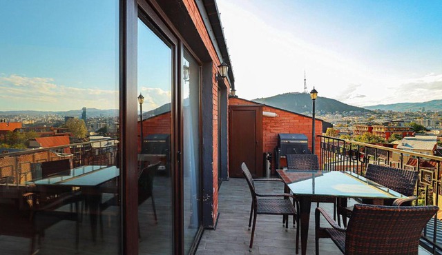 2BR Apt w terrace & stunning views - by Wehost