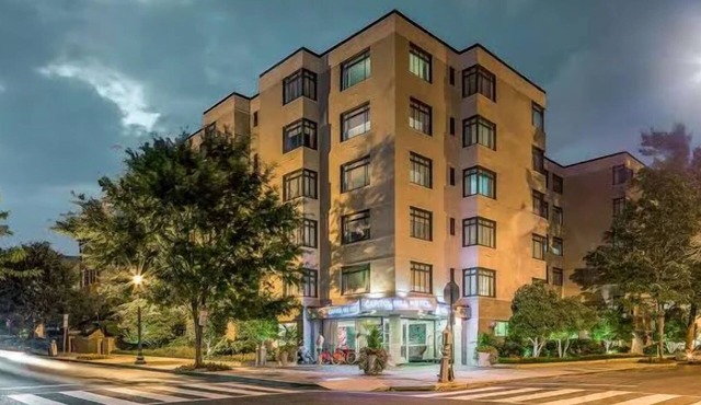3 Amazing DC Suites w/Kitchenette Near Top Attractions & Monumental Landmarks in Washington