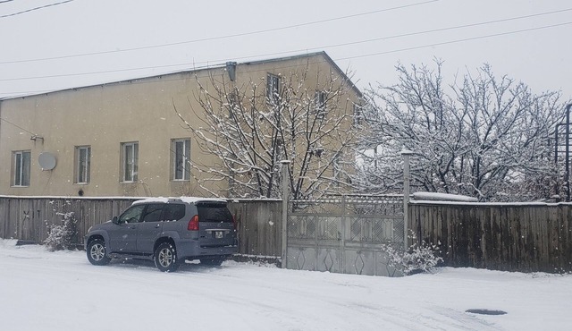 3-bedroom apartment in fabulous Gori with AC, WiFi