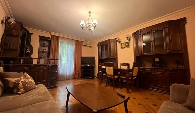 3-bedroom apartment in wonderful Old Batumi with AC, 9 min. from Boulevard in ბათუმი