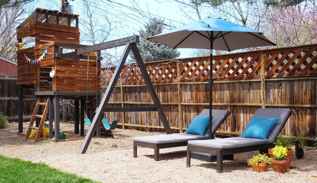 4br Olde Town ~ Firepit ~ Outdoor Heated Dining ~ Playset in Arvada