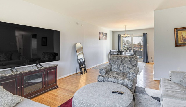 8 Mi to Nat'l Harbor: Family Home in DC Suburbs in Fort Washington