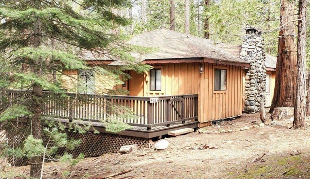 (9S) Pine Cabin at The Redwoods In Yosemite in Yosemite National Park