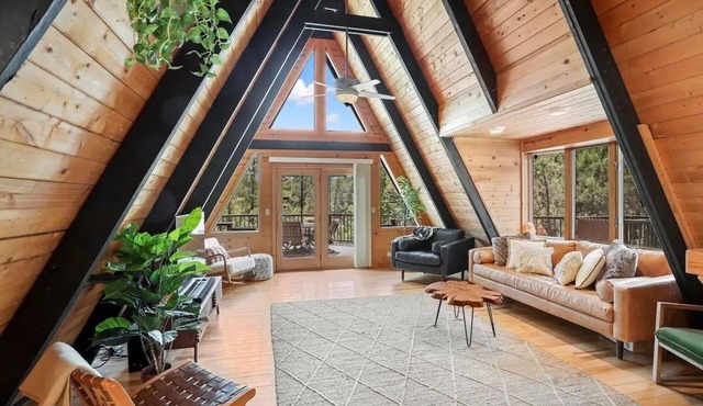 A-Frame On The Rocks. Hot Tub. Payson. Waterwheel. in Payson