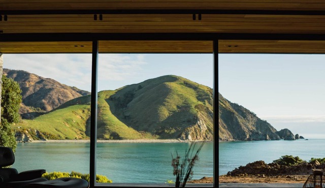 A luxury stay on Island Paradise, a very special property with stunning ocean views in Pepin Island