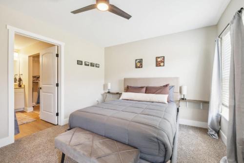 A pet friendly cozy condo in Traverse City in Traverse City