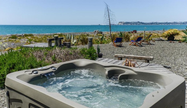 Absolute Beachfront B&B in Napier