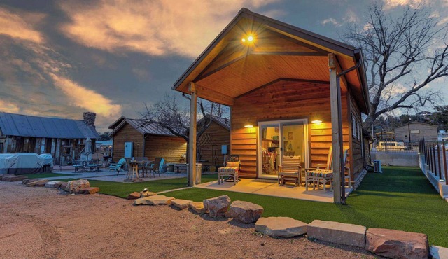 Adventure Cabin within the Heart of Arizona! Pickle ball court! in Payson