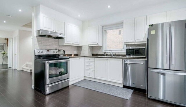 Affordable Quiet 3 Bdrms + 2.5 bath Home in Toronto Area in Brampton