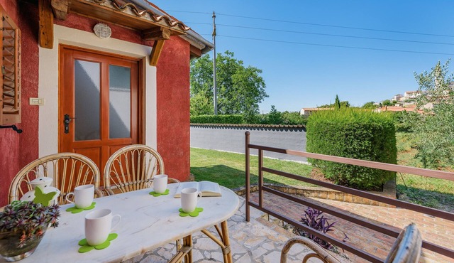 Apartment Milena with pool in Visnjan, Istria in Višnjan