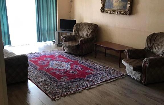 Apartment near Metro Isani
