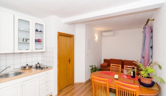 Apartments Ereš Žuronja in Ston