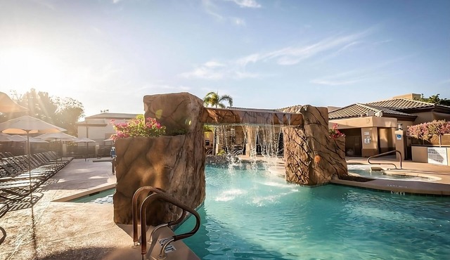 Authentic Southwest Getaway! Full Kitchen, Swimming Pool, Free Parking! in Scottsdale