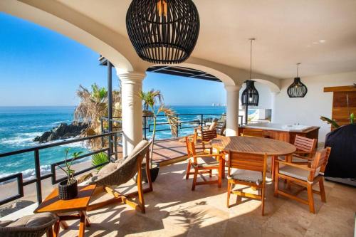 BEACH FRONT Casa Bruma Jacuzzi With Massage in Cabo San Lucas