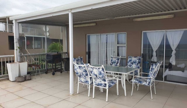 Beachfront Apartment in eMdloti