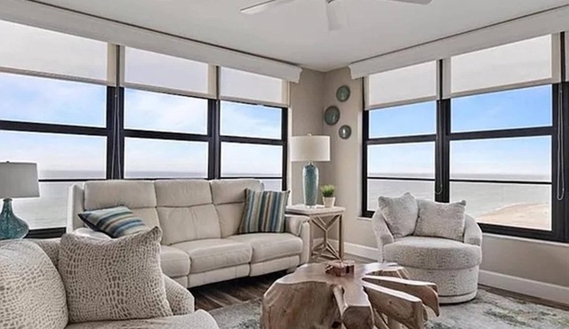 Beachfront Condo with Gulf Views in Venice in Venice