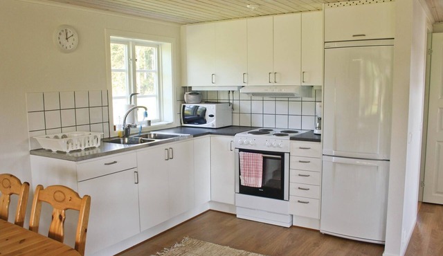 Beautiful cottage with fireplace for cool evenings. in Vittsjö