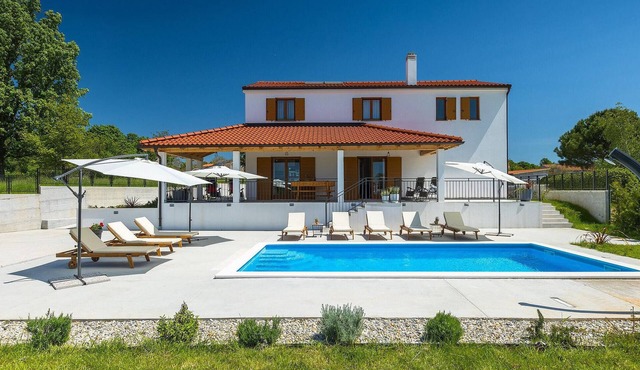 Beautiful home in Sveti Petar u Sumi in Sveti Petar u Sumi