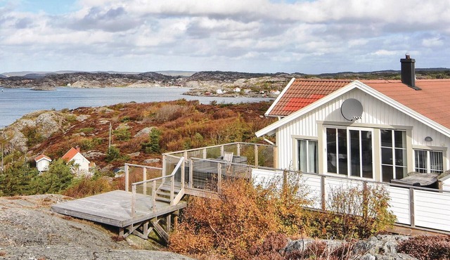 Beautiful home in Kyrkesund with sauna in Kyrkesund