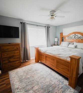 Bright and Peaceful Apt in Midvale in Midvale