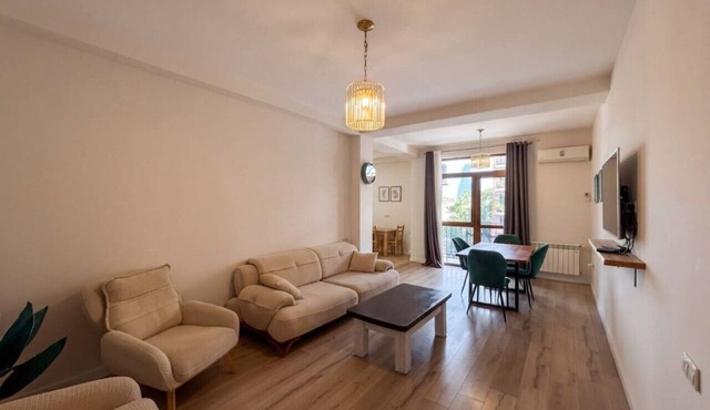 Bright Stylish 2BR Escape in Charming Vera