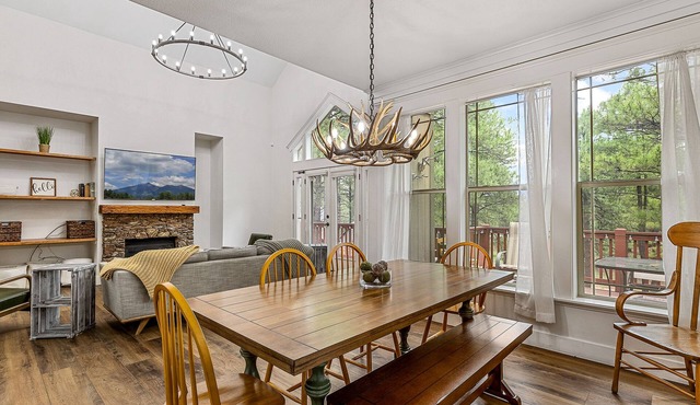 Bunk-Bed House Nestled in the Trees in Flagstaff