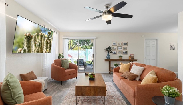 Button Bungalow, Spring Fun & Golfing, Hot Tub,BBQ in Mesa