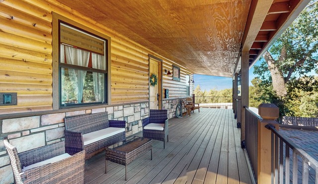 Cabin w/Hot Tub Near Gila National Forest in Pine