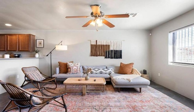 Casa Cozy 4 BR House with Backyard Oasis & Pool in Tucson