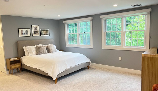 Charming 1-bedroom apartment on a quiet street, one mile from Princeton campus in Princeton