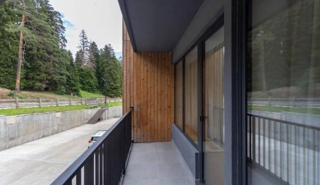 Charming 1BR Apartment
