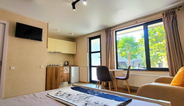 Charming 2 separate cottages with beautiful garden WiFi and AC in Mtskheta centr