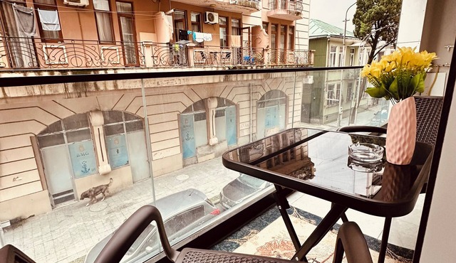 Charming Apartment Cosy Balcony in the Old Quarter