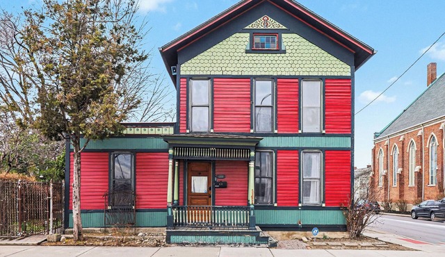 Charming Historic 2 Bedroom Corktown Home With Spanish Style Kitchen in Detroit