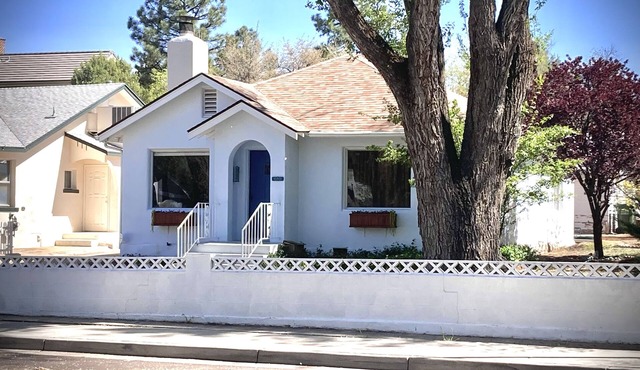 Charming Home in Prescotts Historic District. Less than a mile from Whiskey Row. in Prescott