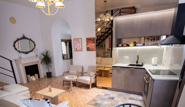 City Soul - Charming 2-bedroom apartment in Tbilisi Old Town