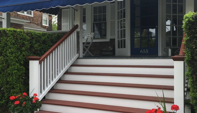CLASSIC BAYHEADER 5 min walk to Beach. 4 Bedrooms, 2 Baths. Sleeps 8. in Bay Head